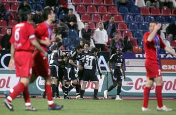 Ο ΠΑΟΚ με 1-0 έβαλε σε μπελάδες τον Πανιώνιο που έχασε πέναλτι