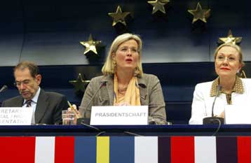 Διεγράφη ο ΕΛΑ από τον κατάλογο τρομοκρατικών οργανώσεων της ΕΕ