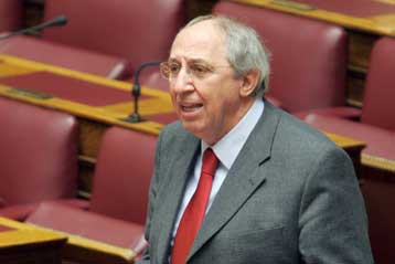 Το κομματικό κράτος εξυπηρετεί ο δημοσιοϋπαλληλικός Κώδικας, λέει το ΠΑΣΟΚ