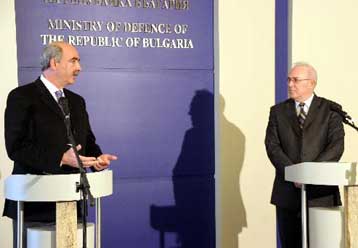 Οι λαοί δεν αποδέχονται λύσεις που επιβάλλονται, τονίζει ο Β.Μεϊμαράκης για το Κόσοβο