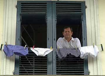 Αποκαλυπτική έρευνα για την απόκρυφη σχέση των Βρετανών με τα εσώρουχά τους