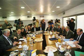 Νέα συνάντηση ΣΕΒ – ΓΣΕΕ την ερχόμενη εβδομάδα για τους μισθούς