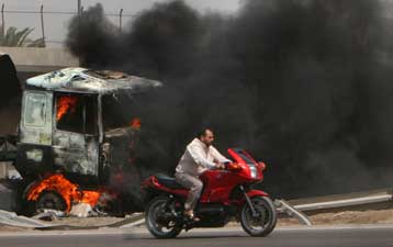 Επιθέσεις στο Ιράκ και νέα μακάβρια ανακάλυψη δολοφονηθέντων σιιτών