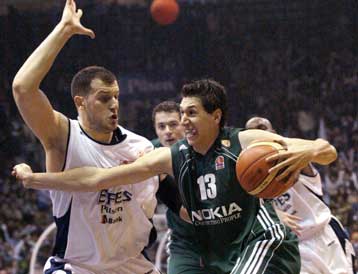 Ο Παναθηναϊκός επικράτησε 66-56 της Εφές Πίλσεν και θέλει νίκη +7 επί της Μπενετόν