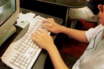 Μεγάλες διαδικτυακές εταιρείες τροφοδοτούν τo ενοχλητικό adware