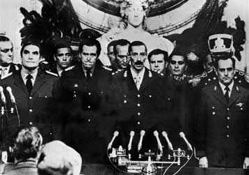 Στη δημοσιότητα βγάζει η Αργεντινή απόρρητα στρατιωτικά έγγραφα για το «Βρόμικο Πόλεμο»