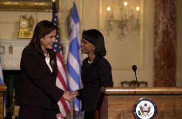 Την Αθήνα θα επισκεφθεί η Κοντολίζα Ράις, έπειτα από πρόσκληση της Ντ.Μπακογιάννη