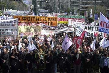 «Φυγή μπρος τα εμπρός» από την κυβέρνηση με αλλαγές στην οικονομική πολιτική