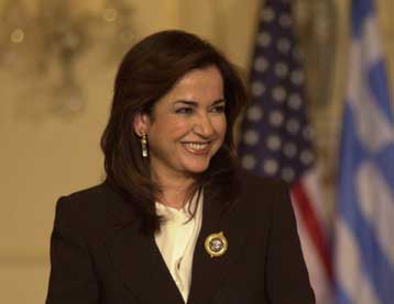 Τετ-α-τετ Ντόρας Μπακογιάννη με Κόφι Ανάν στη Νέα Υόρκη