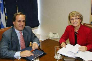 Στο 4,5% του ΑΕΠ ανεβαίνει το έλλειμμα του 2005