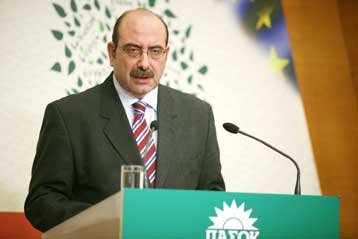 Βαρύτατα εκτεθειμένη η κυβέρνηση μετά το «κείμενο τεχνοκρατών» τονίζει το ΠΑΣΟΚ