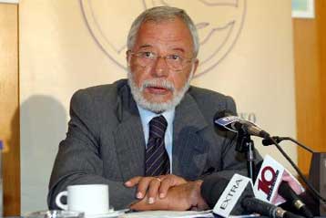 Αυξήσεις μισθών 4% και ελεύθερες απολύσεις «αλά Δανία» προτείνει ο πρόεδρος του ΕΒΕΑ