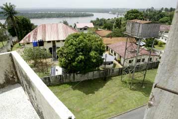 Στις φυλακές του Ειδικού Δικαστηρίου της Σιέρα Λεόνε οδηγήθηκε ο Τσαρλς Τέιλορ