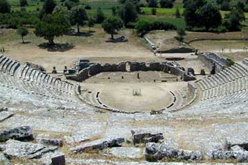 Αναβάλλεται η σωστική επέμβαση στο αρχαίο θέατρο της Δωδώνης