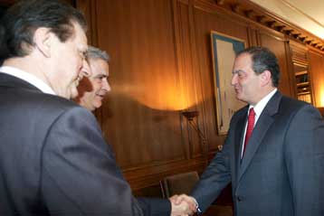 Ικανοποιητικές απαντήσεις για την υπόθεση των υποκλοπών υπόσχεται ο Β.Πολύδωρας