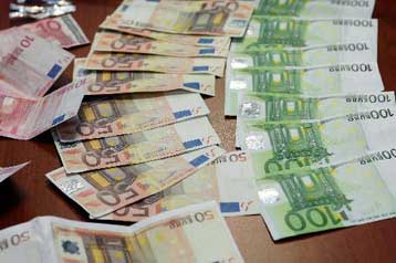 Σύλληψη «σπείρας» παραχαρακτών μαθητών στη Θεσσαλονίκη