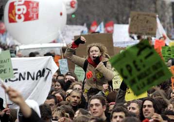 Στον Σιράκ η τελευταία λέξη για το νόμο της «εύκολης πρόσληψης, εύκολης απόλυσης»