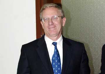 Την ικανοποίηση των ΗΠΑ για την επίσκεψη Μπακογιάννη εκφράζει ο Τσαρλς Ρις