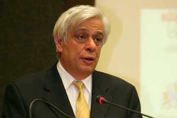 Στον τεμαχισμό των έργων του προγράμματος «Πολιτεία» προχώρησε το ΥΠΕΣ