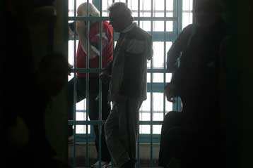 Αναστάτωση και ερωτηματικά για το θάνατο των τριών κρατουμένων στον Κορυδαλλό