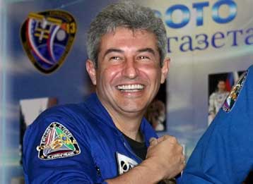 Με μια φανέλα της «σελεσάο» έφτασε στον ISS ο πρώτος Βραζιλιάνος αστροναύτης