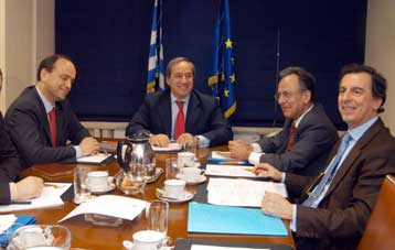 Αντίστροφη μέτρηση για την εφαρμογή του νόμου για τις ΔΕΚΟ