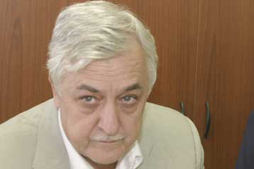 Νέους υποψηφίους για τις δημοτικές και νομαρχιακές εκλογές ανακοίνωσε το ΠΑΣΟΚ