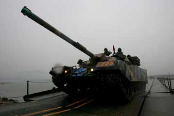 Ενιαία ευρωπαϊκή αγορά στον αμυντικό τομέα εισηγείται η Κομισιόν