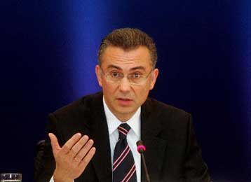 «Η κυβέρνηση ενθαρρύνει» πρωτοβουλίες όπως αυτή της Εθνικής Τράπεζας