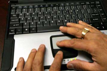 Τον ΟΤΕ κατηγορούν οι εναλλακτικοί πάροχοι για τη χαμηλή διείσδυση του DSL