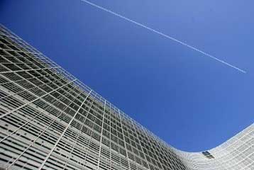 Προειδοποιητικές επιστολές για την αγορά φυσικού αερίου και ηλεκτρικής ενέργειας