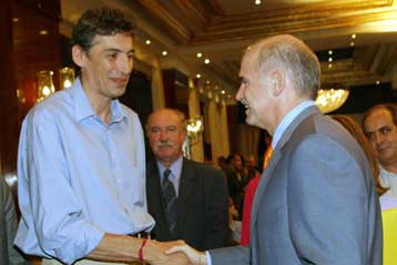 Έτοιμος να πει το «ναι» για το Δήμο Πειραιά ο Παναγιώτης Φασούλας