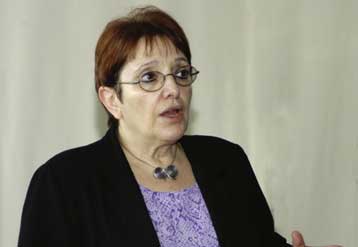 «Επαίσχυντη» χαρακτηρίζει η Αλ.Παπαρήγα τη συμφωνία μεταξύ ΣΕΒ και ΓΣΕΕ