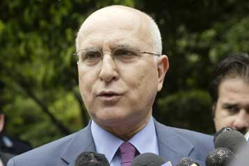 Ελλιπείς οι έλεγχοι των μεταλλαγμένων στην ΕΕ, καταγγέλει ο Επίτροπος Περιβάλλοντος