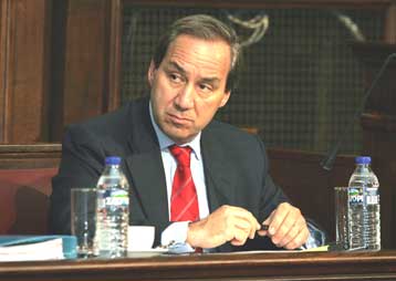 Αποχώρηση του ΠΑΣΟΚ από την ενημέρωση του Γ.Αλογοσκούφη για την οικονομία στη Βουλή