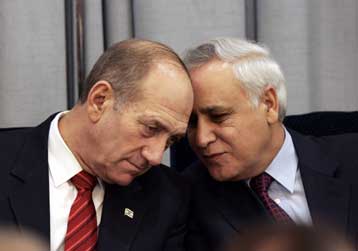 Εντολή σχηματισμού κυβέρνησης στον Εχούντ Ολμέρτ από τον πρόεδρο του Ισραήλ