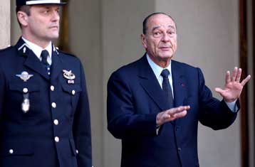 Υπευθυνότητα και επιστροφή στα μαθήματα ζητά ο Σιράκ σε νέα παρέμβαση για το CPE