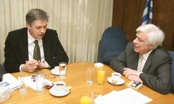 Συνάντηση Παυλόπουλου με την ΚΕΔΚΕ για συμβασιούχους και νέο Κώδικα