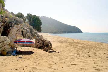 Προειδοποίηση από την ΕΕ για την «εξαφάνιση» παραλιών από τις επίσημες λίστες