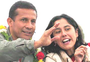 Ένας στρατιωτικός και μια πρώην βουλευτής διεκδικούν την προεδρία του Περού