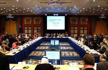 Οι υψηλές τιμές του πετρελαίου αυξάνουν τον κίνδυνο οικονομικής κρίσης, λέει το ΔΝΤ