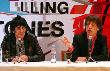 Λάβρος Τζάγκερ κατά Πεκίνου για τη λογοκρισία σε πέντε τραγούδια των Stones