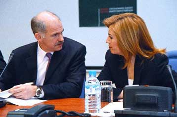 Απείραχτη η νομαρχιακή τρόικα του ΠΑΣΟΚ σε Αθήνα και Πειραιά