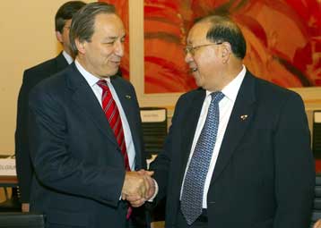 Με γνώμονα τις κοινωνικές αντοχές το πρόγραμμα δημοσιονομικής προσαρμογής στην Ελλάδα