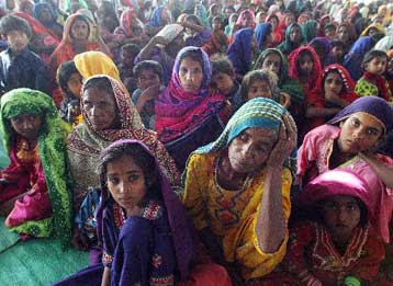 Γυναίκες και παιδιά ποδοπατήθηκαν μετά από θρησκευτική τελετή στο Πακιστάν