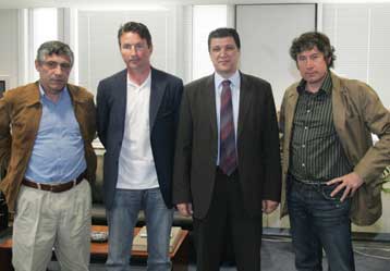 Σόλιντ, Μαλεζάνι και Σάντος μία γροθιά για την αντάπτυξη του ποδοσφάιρου