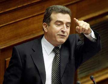 Για συγκάλυψη του σκανδάλου των υποκλοπών κατηγόρησε και πάλι την κυβέρνηση το ΠΑΣΟΚ