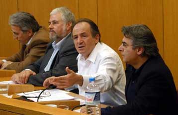 Σε 24ωρη πανελλαδική απεργία προχωρούν οι εργαζόμενοι των ΔΕΚΟ στις 4 Μαΐου