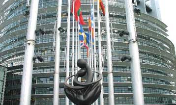 Η Ευρωπαϊκή Ένωση επιστρέφει 2,4 δισ. ευρώ στα κράτη μέλη