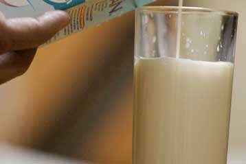 Αυστηρότερα μέτρα ελέγχου κατά την εισαγωγή γάλακτος από τρίτες χώρες